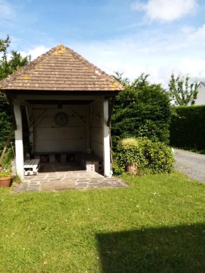 Maison De Charme Baie Du Mont Saint Michel Montviron Екстериор снимка